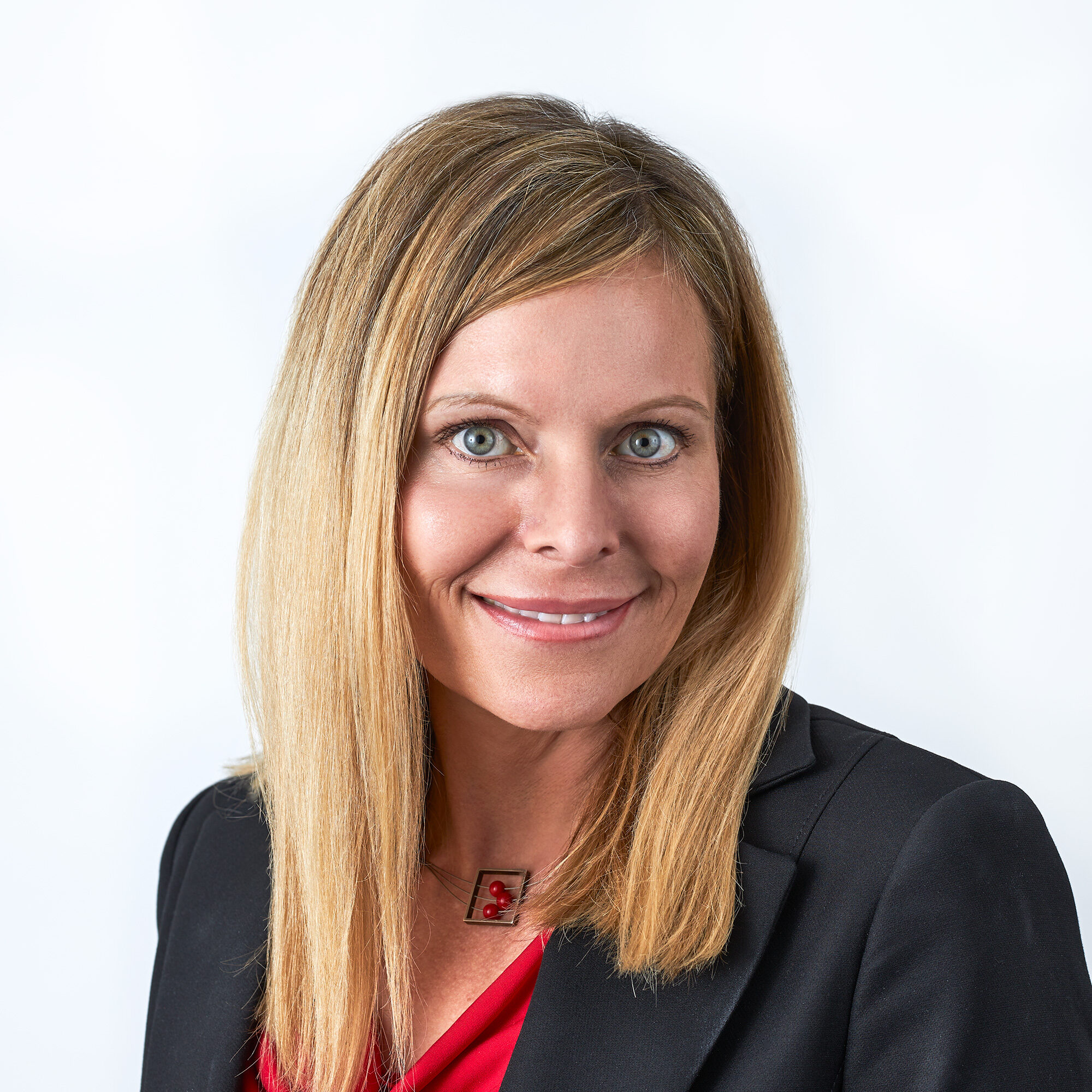 Melissa Crum, licensed acupuncturist also specializing in holistic skin care microneedling, nanoneedling, and facial acupuncture.